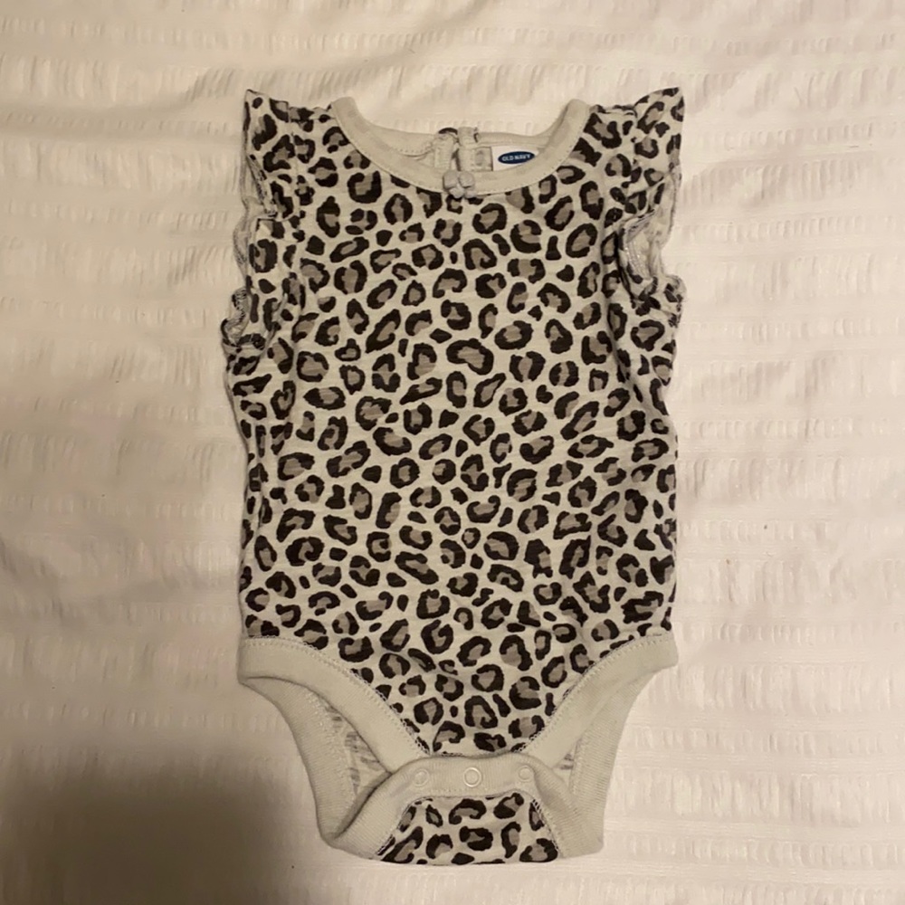 Old Navy 0-3 month Grey leopard onesie